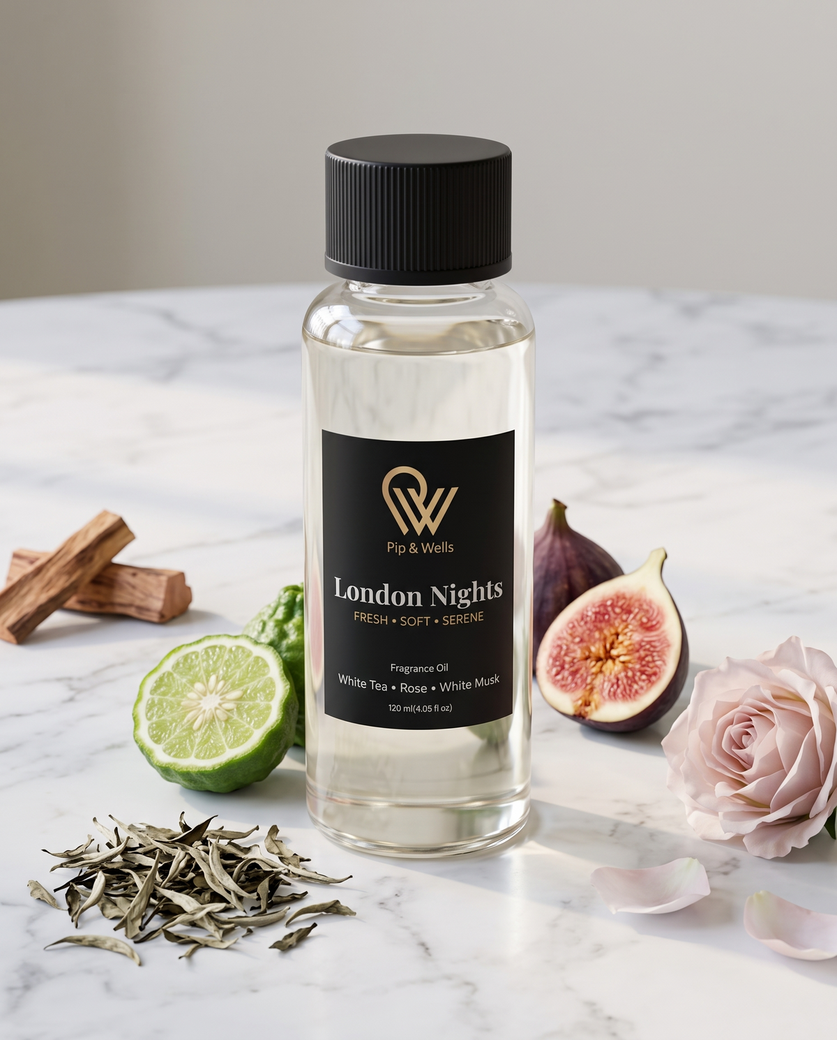 Flacon d’huile parfumée Pip & Wells London Nights 120 ml avec ses notes olfactives : thé blanc, bergamote, figue, rose et bois de cèdre